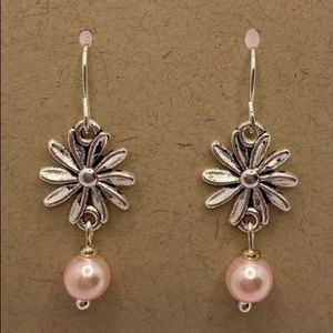 Daisy with Pink Pearl Drop Earring Pair